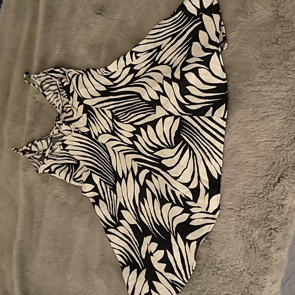 H&M dress - Picture 3 of 9